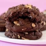 WALNUT CHUNK COOKIES